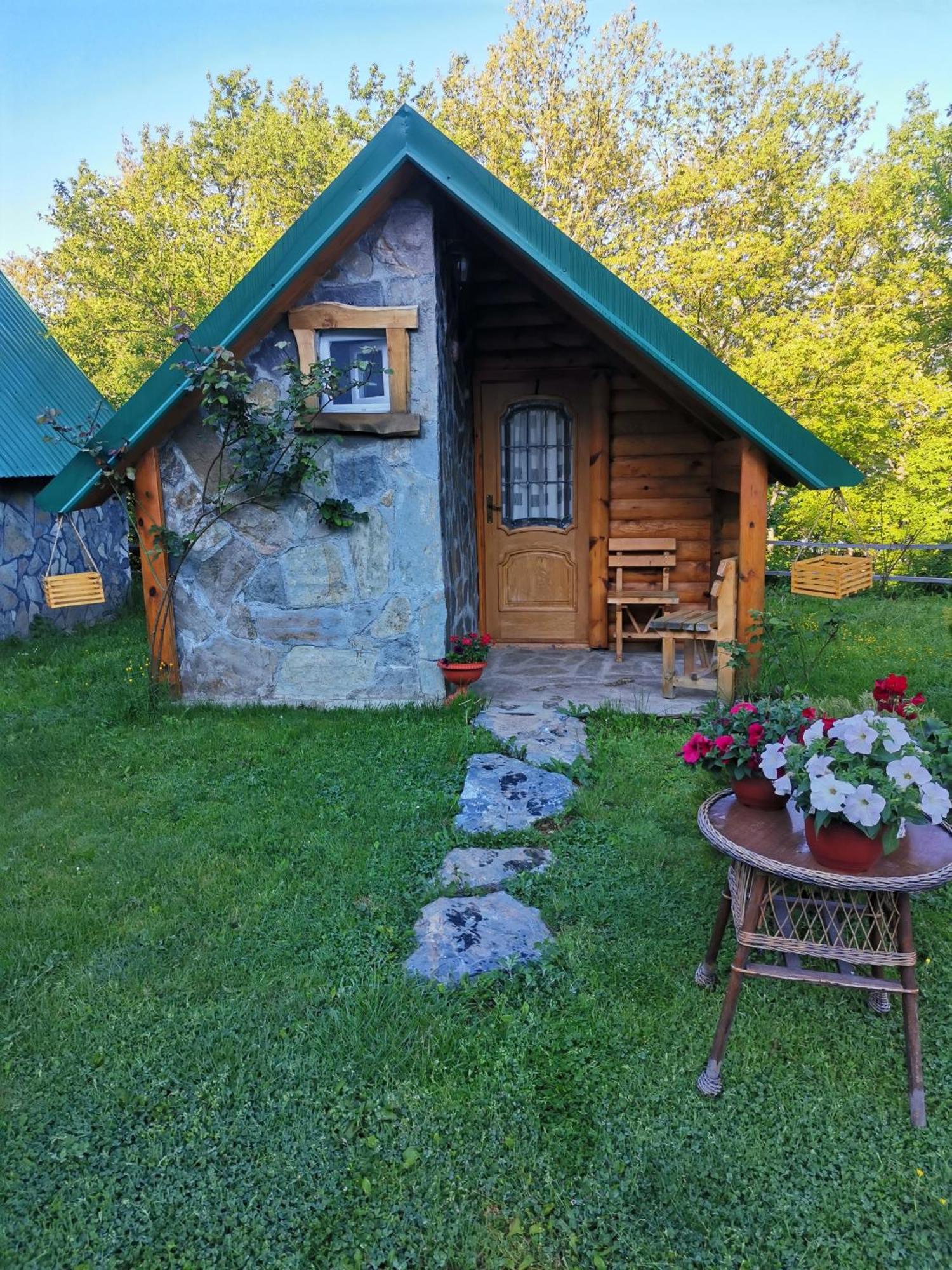 Gazela Bungalov 1 Мойковац Экстерьер фото